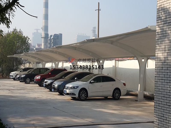 淅川<font color='red'>膜結(jié)構(gòu)停車棚</font>【遮陽棚生產(chǎn)安裝】
